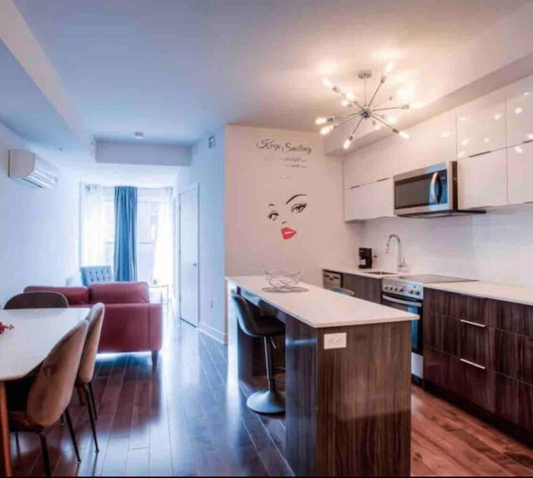 2 Bedroom Condo In The Heart Of The City Μόντρεαλ Εξωτερικό φωτογραφία