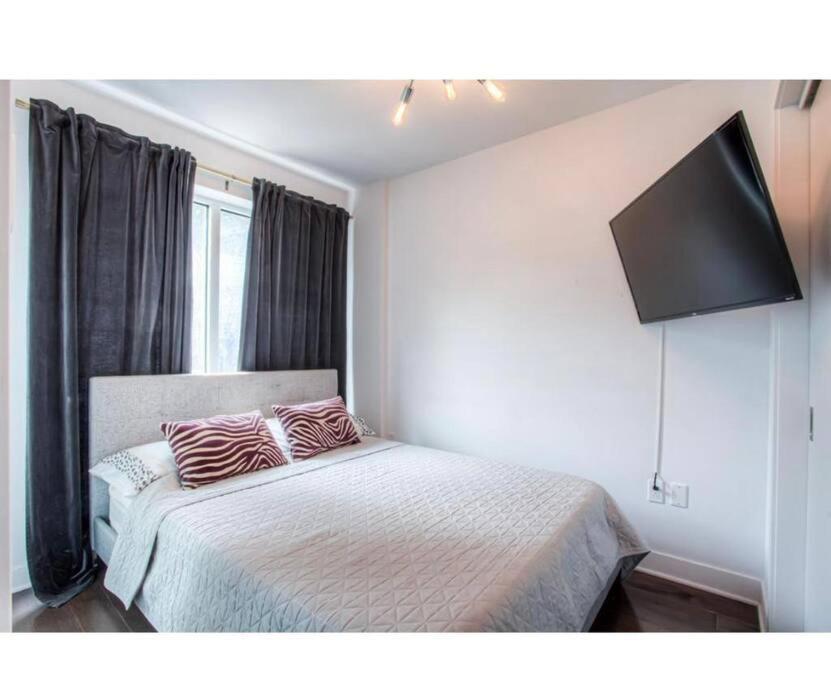 2 Bedroom Condo In The Heart Of The City Μόντρεαλ Εξωτερικό φωτογραφία