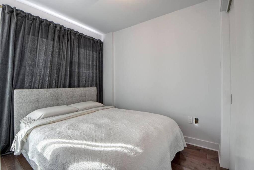 2 Bedroom Condo In The Heart Of The City Μόντρεαλ Εξωτερικό φωτογραφία
